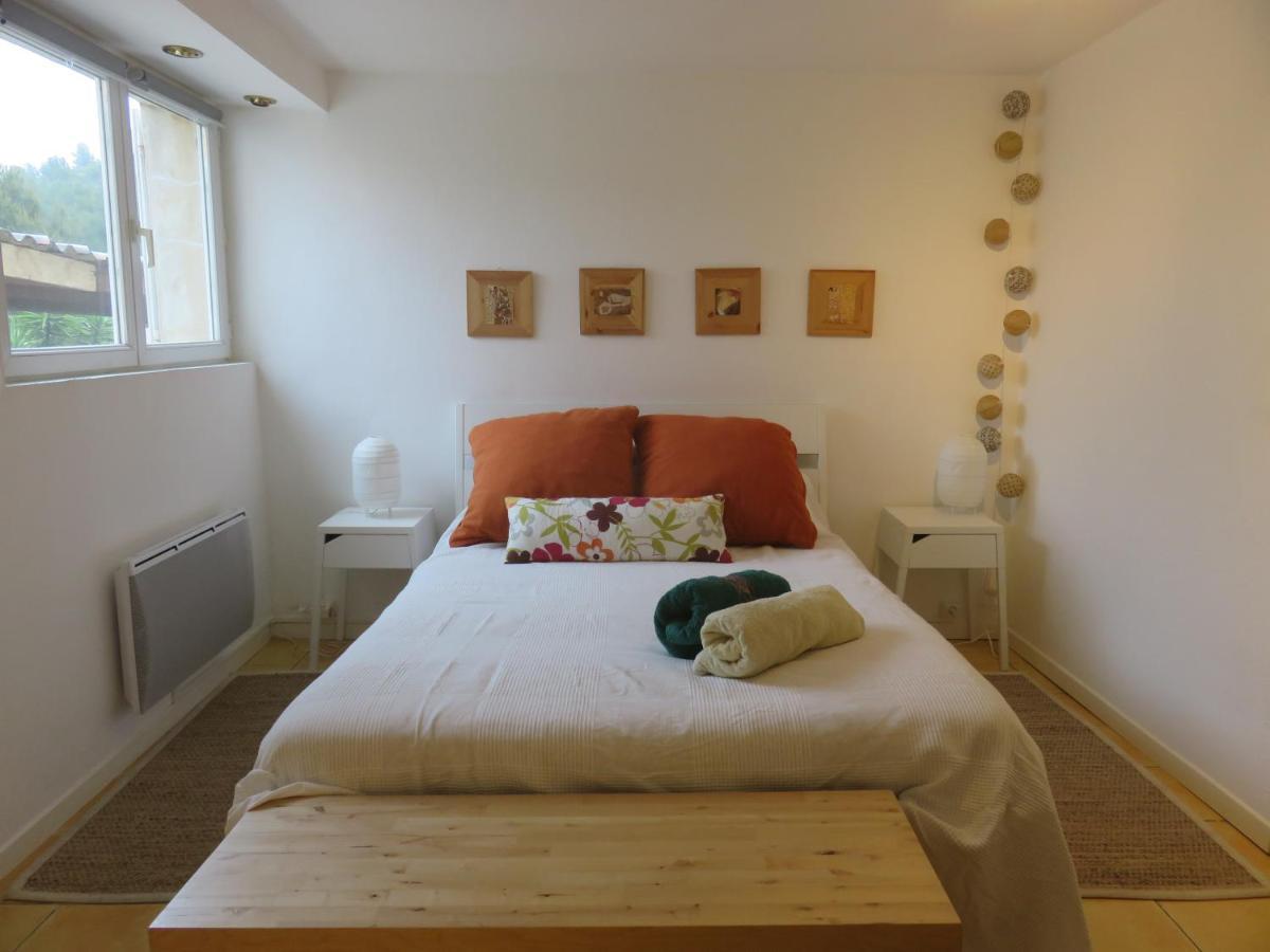 Les Mondes - Appartement Bas De Maison Ensues-la-Redonne Buitenkant foto
