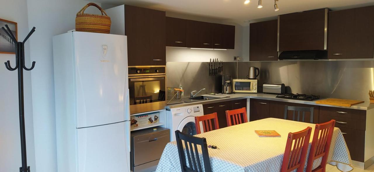 Les Mondes - Appartement Bas De Maison Ensues-la-Redonne Buitenkant foto
