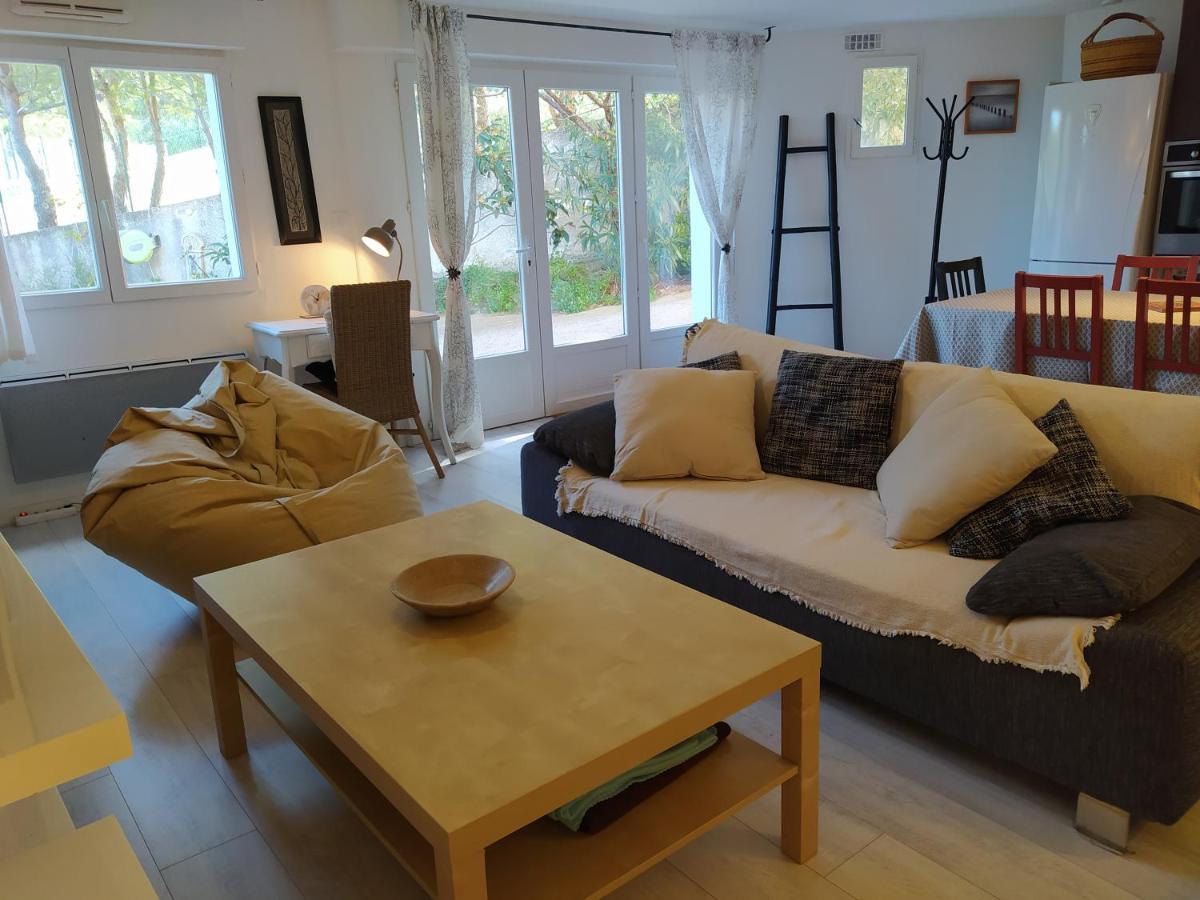 Les Mondes - Appartement Bas De Maison Ensues-la-Redonne Buitenkant foto
