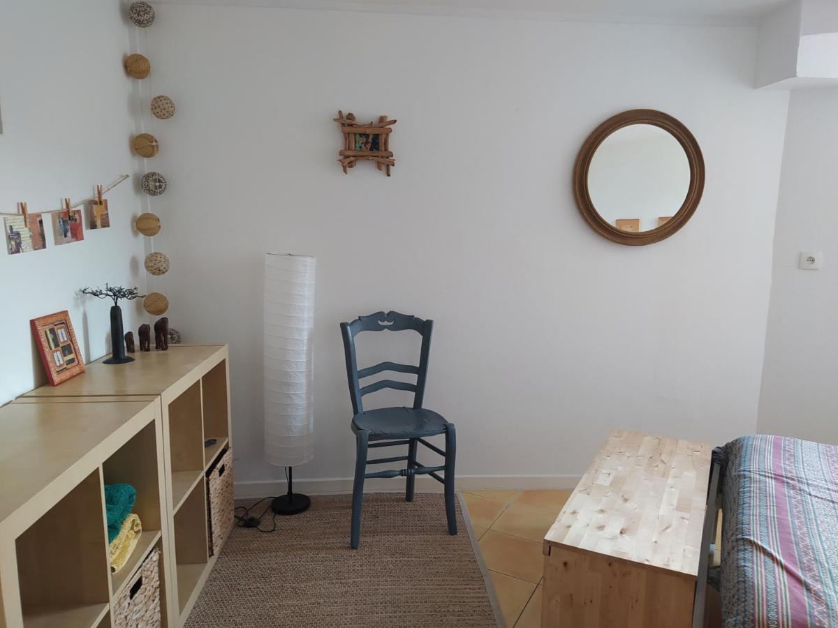 Les Mondes - Appartement Bas De Maison Ensues-la-Redonne Buitenkant foto